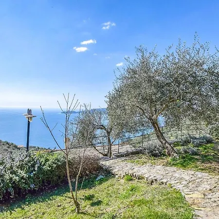 Awesome In With Kitchenette Holiday home Zoagli